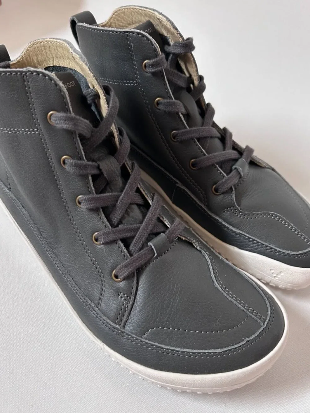 Vivobarefoot Junior Gobi Boots, size EU37 | US 5.5 Big Kid